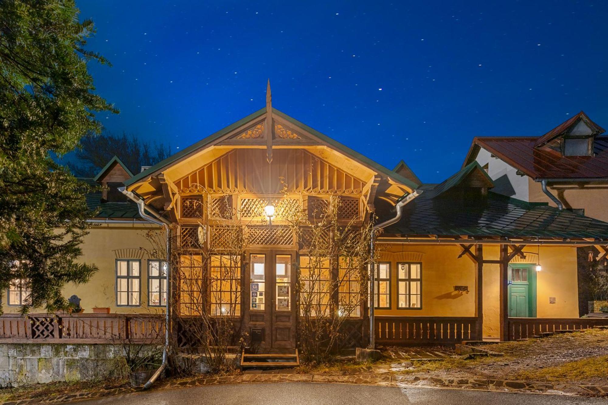 Sovi Dom- Historicke Apartmany Z 19 Storocia, 4Km Od Banskej Stiavnice Svätý Anton Eksteriør billede