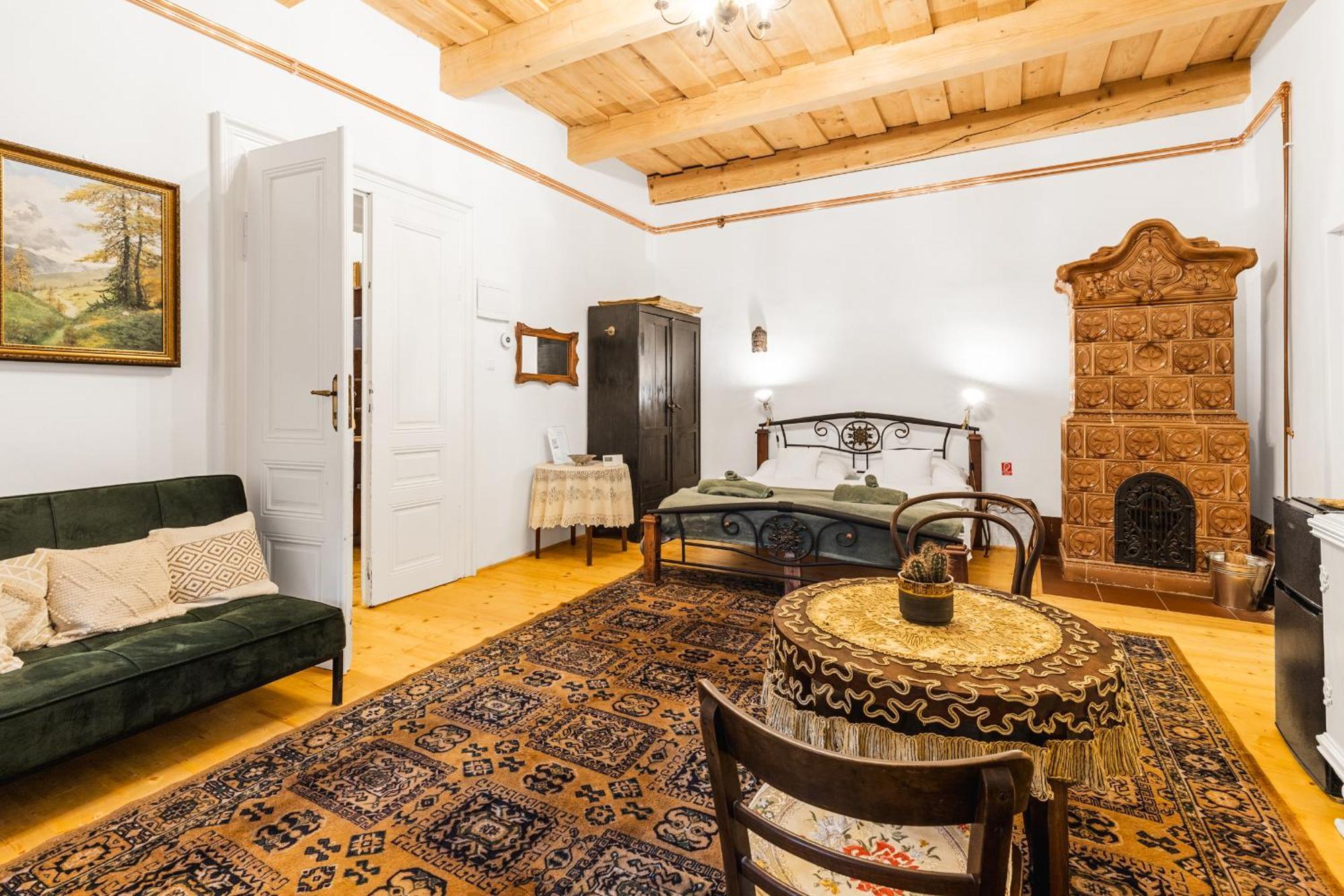 Sovi Dom- Historicke Apartmany Z 19 Storocia, 4Km Od Banskej Stiavnice Svätý Anton Eksteriør billede