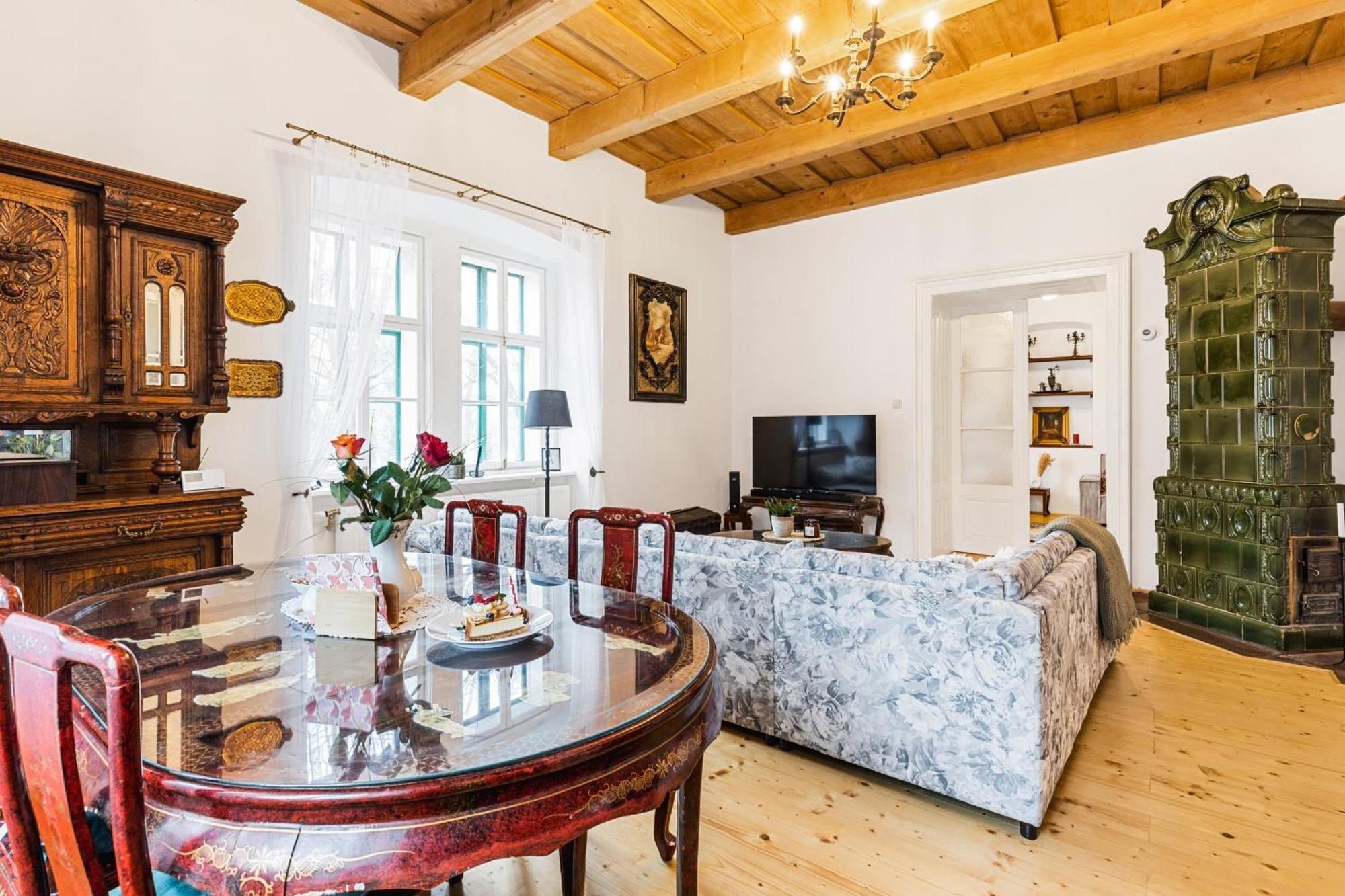 Sovi Dom- Historicke Apartmany Z 19 Storocia, 4Km Od Banskej Stiavnice Svätý Anton Eksteriør billede