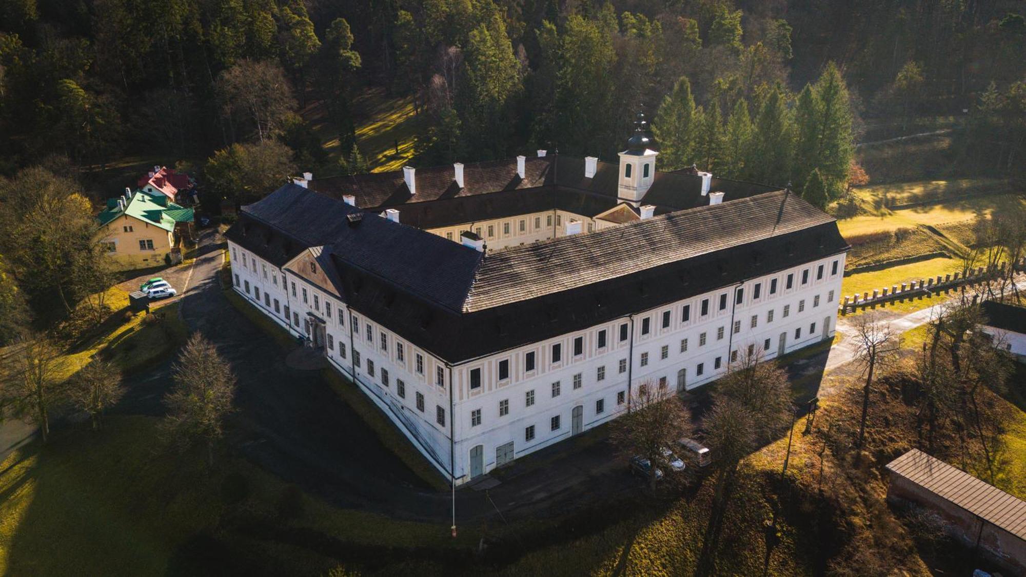 Sovi Dom- Historicke Apartmany Z 19 Storocia, 4Km Od Banskej Stiavnice Svätý Anton Eksteriør billede